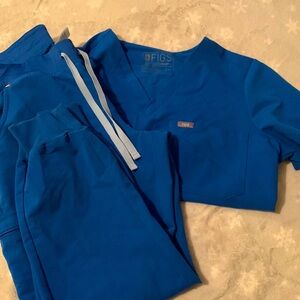 Figs set in Royal Blue M top MP bottoms